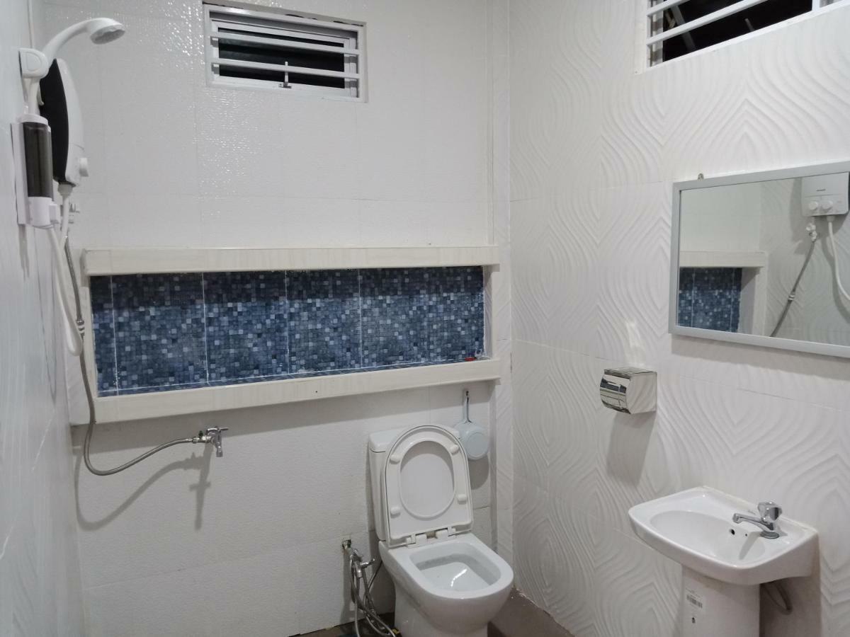 Jazepuri - Jaze 3 Hotel Kuching Bagian luar foto