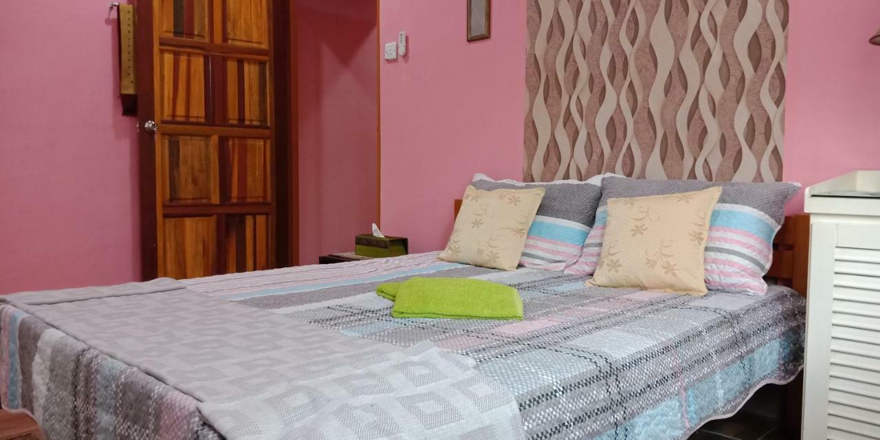 Jazepuri - Jaze 3 Hotel Kuching Bagian luar foto